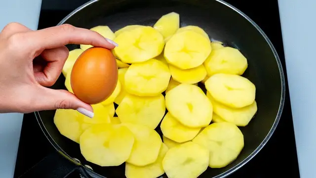 Жаренная картошка с йогуртом