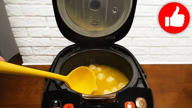 Суп из курицы с сырными шариками
