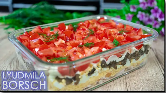 Слоёный салат с копченой курочкой