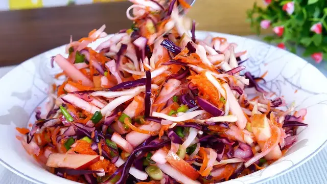 Простой салат из капусты 