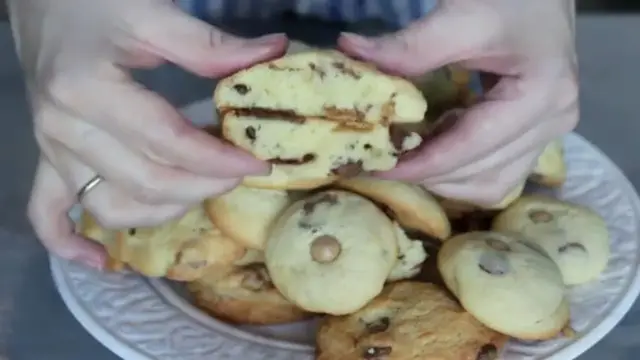Печенье с шоколадной крошкой