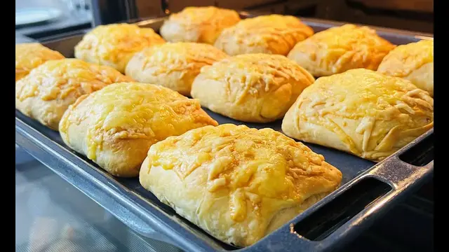 Слоеные пирожки с картошкой