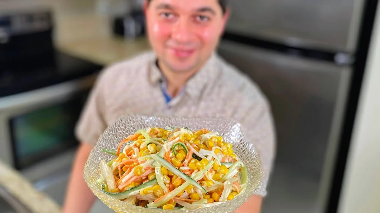 Салат с крабовыми палочками по-новому
