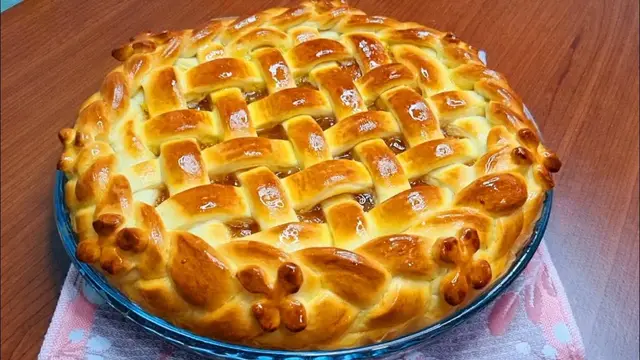 Вкусный пирог с вареньем
