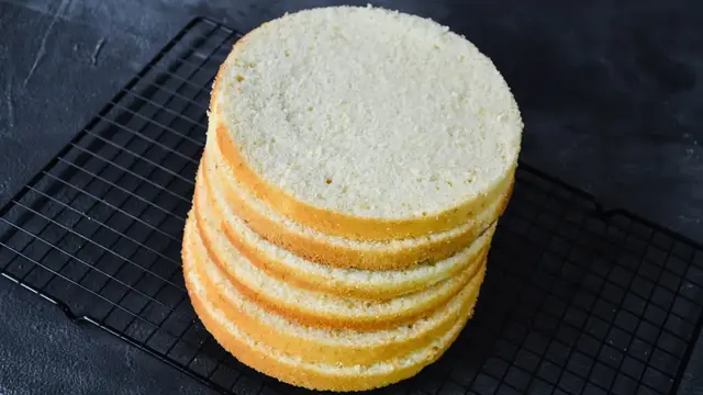 Масляный бисквит на горячем молоке
