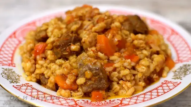 Перловая каша с мясом на обед