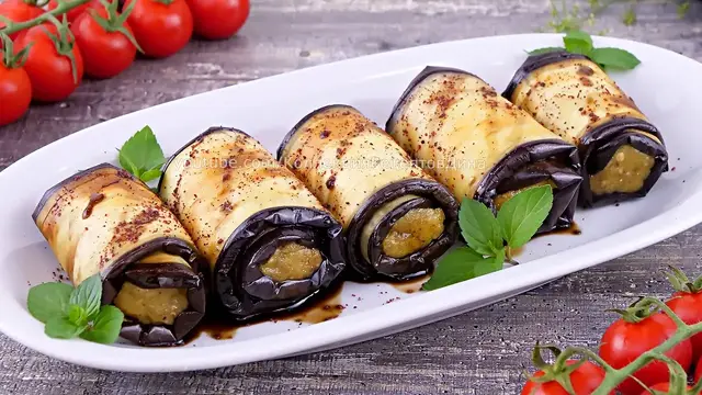 Рулетики из баклажанов с орехово-чесночной начинкой