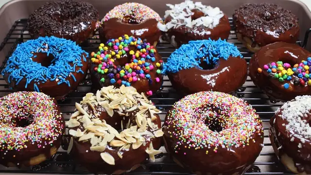 Очень вкусные пончики Донатсы