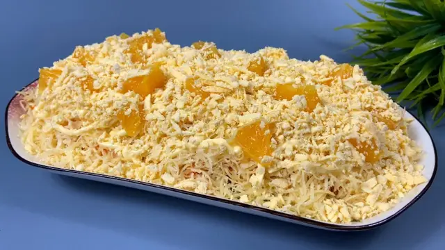 Вкусный салат с курицей и апельсином