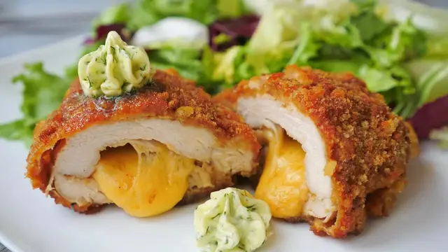 Куриные котлеты с сыром