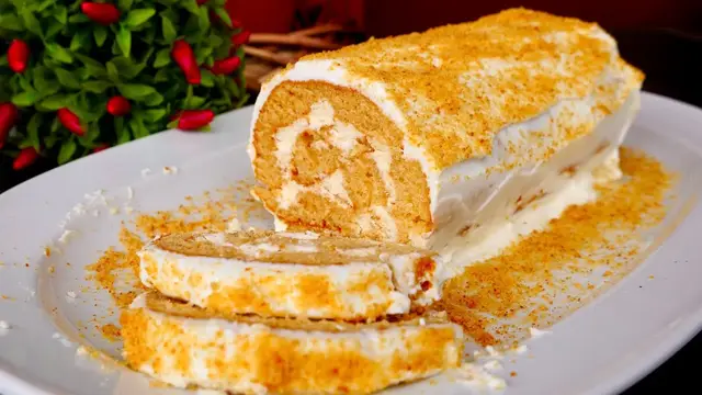 Медовый рулет со сметанным и сливочным кремом