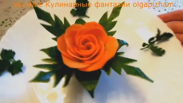 Великолепная Роза из Моркови и Украшения из Огурца