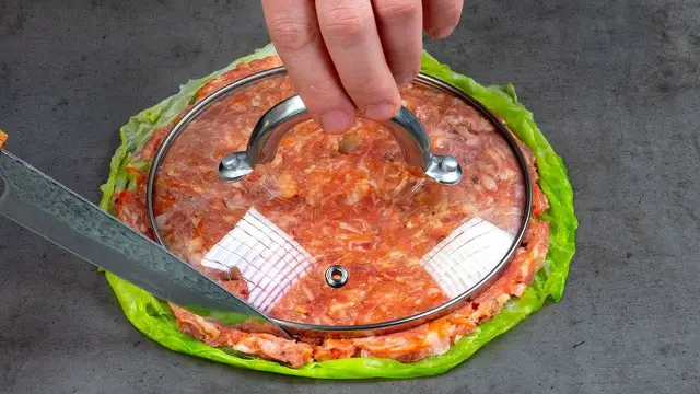 Польская капустная запеканка с мясом и грибами