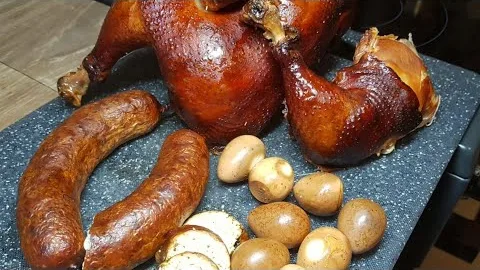 Курица и яйца горячего копчения на праздничный стол