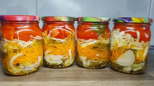 Маринованная овощная закуска 