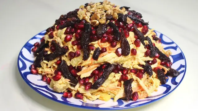 Сытный и вкусный салат торт на праздничный стол