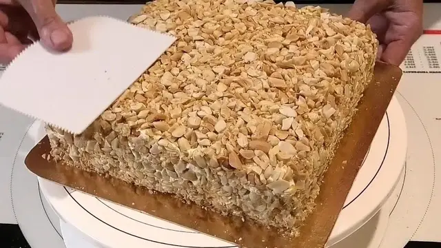 Очень вкусный бисквитный торт