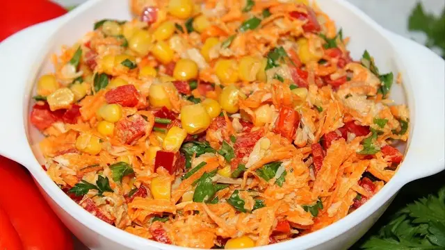 Салат с куриным мясом и морковью по-корейски на праздничный стол 