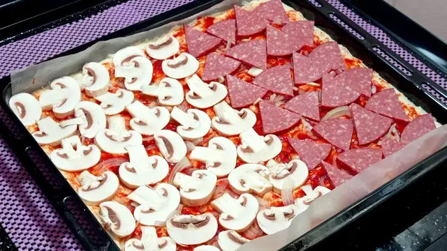 Пицца Макси с 2 разными начинками