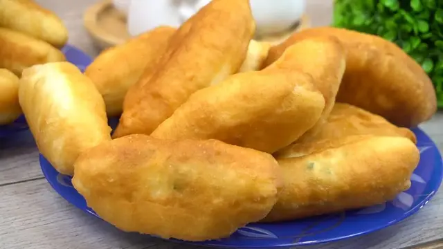Жареные пирожки с картошкой