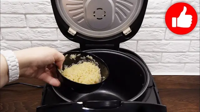 Идеальный салат с рисом и рыбой