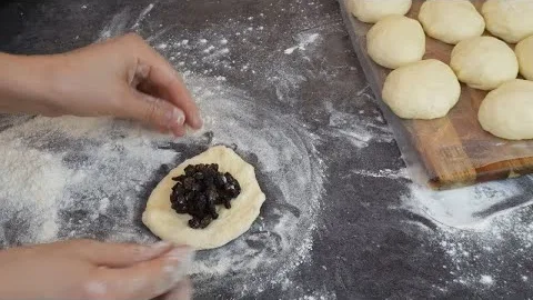 Начинка для пирожков из изюма и меда