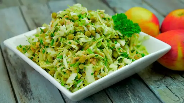 Очень простой  и вкусный салат