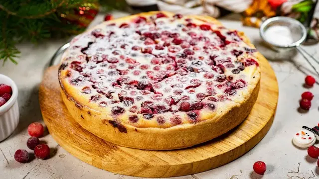 Пирог с клюквой и творогом