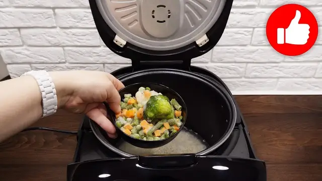 Рассыпчатый рис с овощами в мультиварке