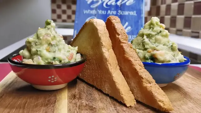 Быстрый завтрак из авокадо