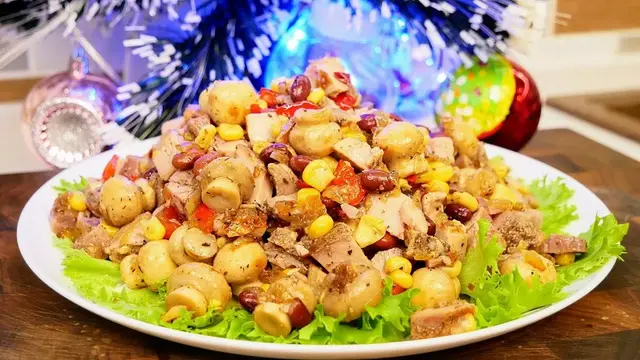 Мясной салат на новогодний стол
