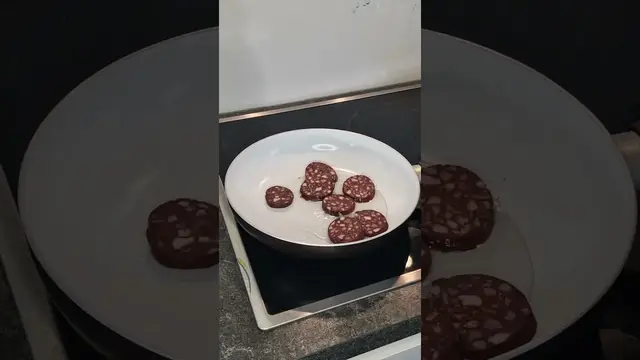 Сэндвич колбасно сырный