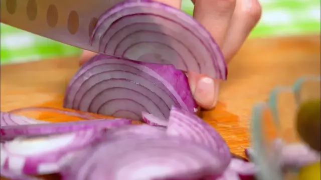 Самые вкусные и быстрые салаты на праздничный стол