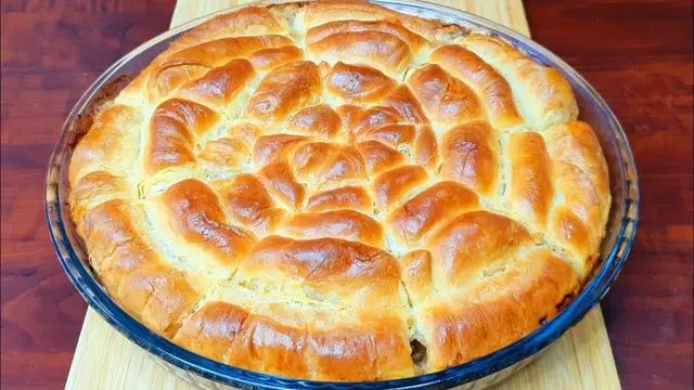 Нежный слоёный пирог к чаю 
