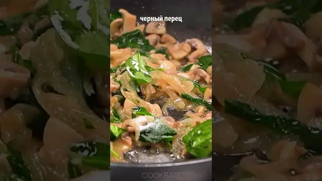 Семга со сметаной на сковороде