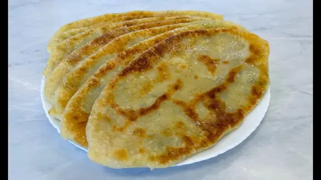 Тонкие пирожки с картошкой на сковороде