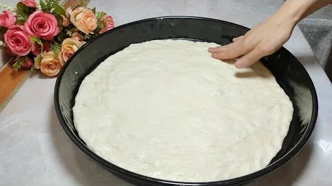 Вкусная пицца на сковороде