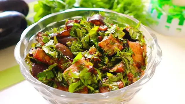 Простая и очень вкусная закуска из баклажанов