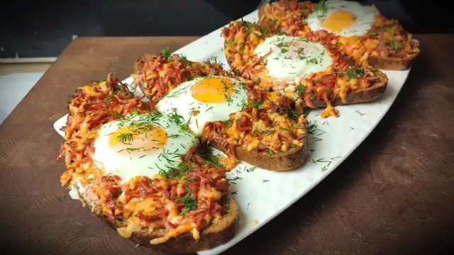 Вкусные горячие бутерброды в духовке