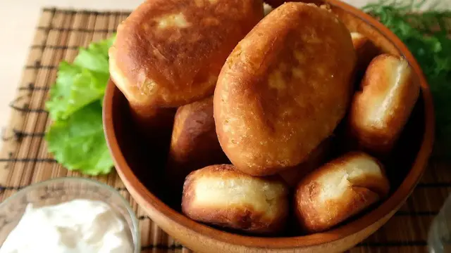 Пирожки с рисом и фаршем
