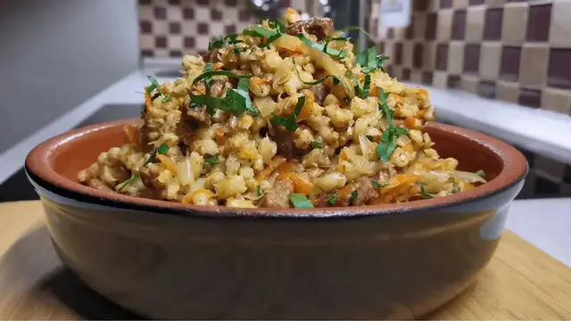 Перловка с мясом в духовке 