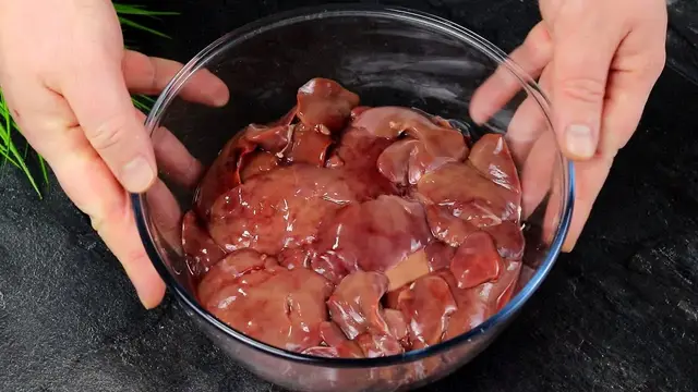 Очень вкусная жареная куриная печень