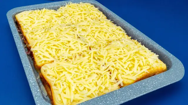 Горячие сэндвичи с сыром, ветчиной и перцем