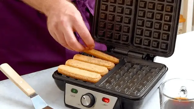 Вафельный торт Дамские пальчики
