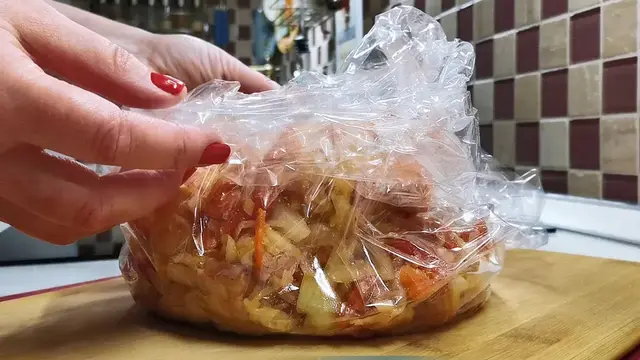 Мясо с капустой в рукаве 