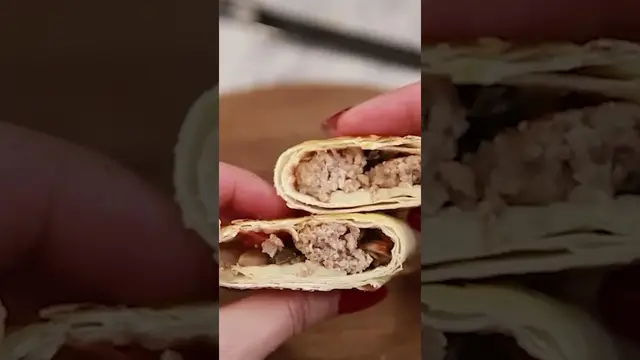 Очень вкусные треугольники с фаршем и грибами