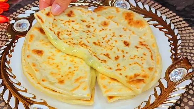 Лаваш с сыром и луком