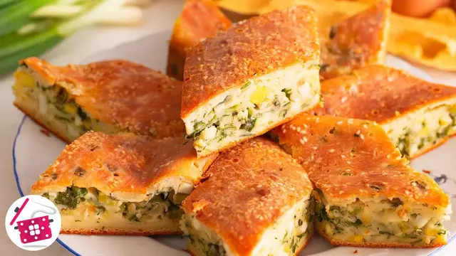 Ленивый пирог с зеленым луком и яйцом