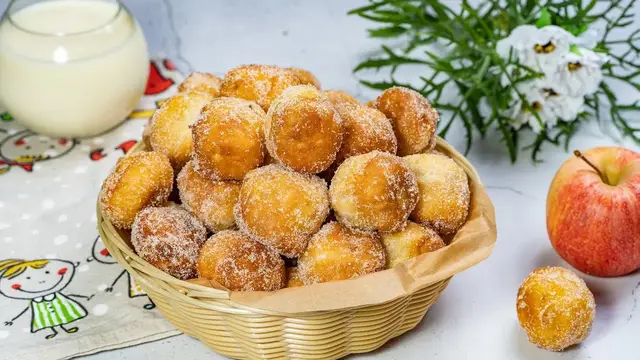 Яблочные пончики без дрожжей