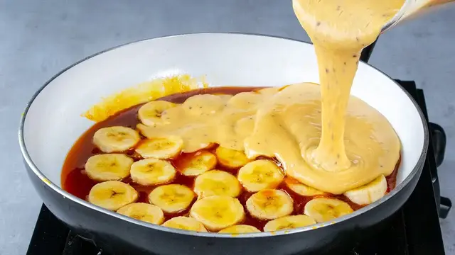 Быстрый пирог с яблоками и бананом